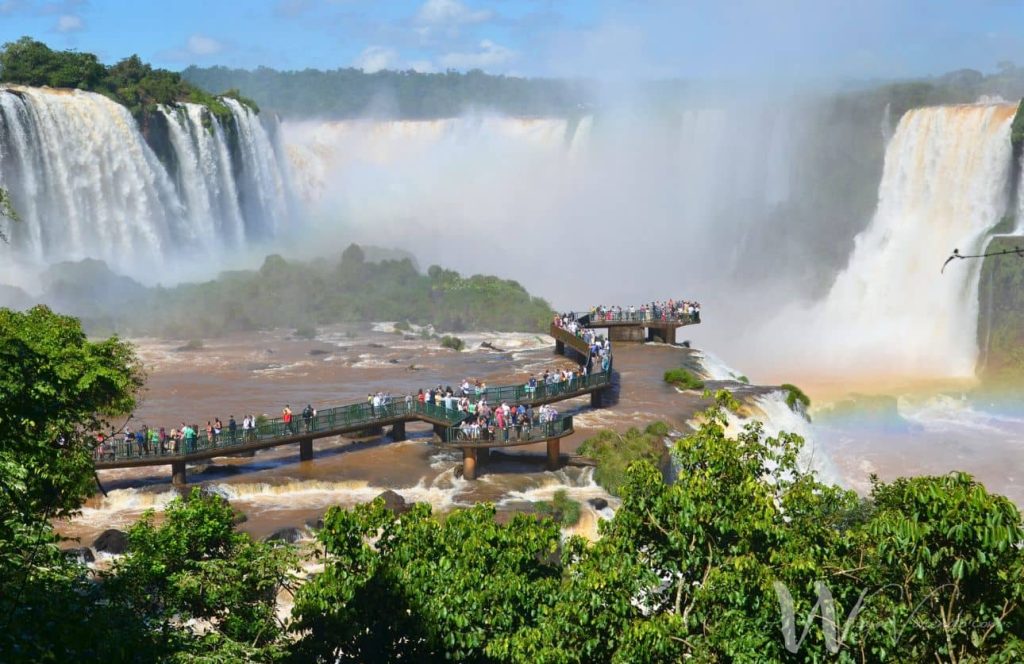 Vistas de las cataratas lado Br